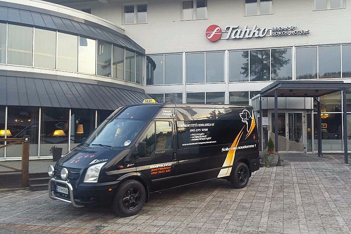 Tilaa_taksi_suoraan_ovelle_Villa_Ozero